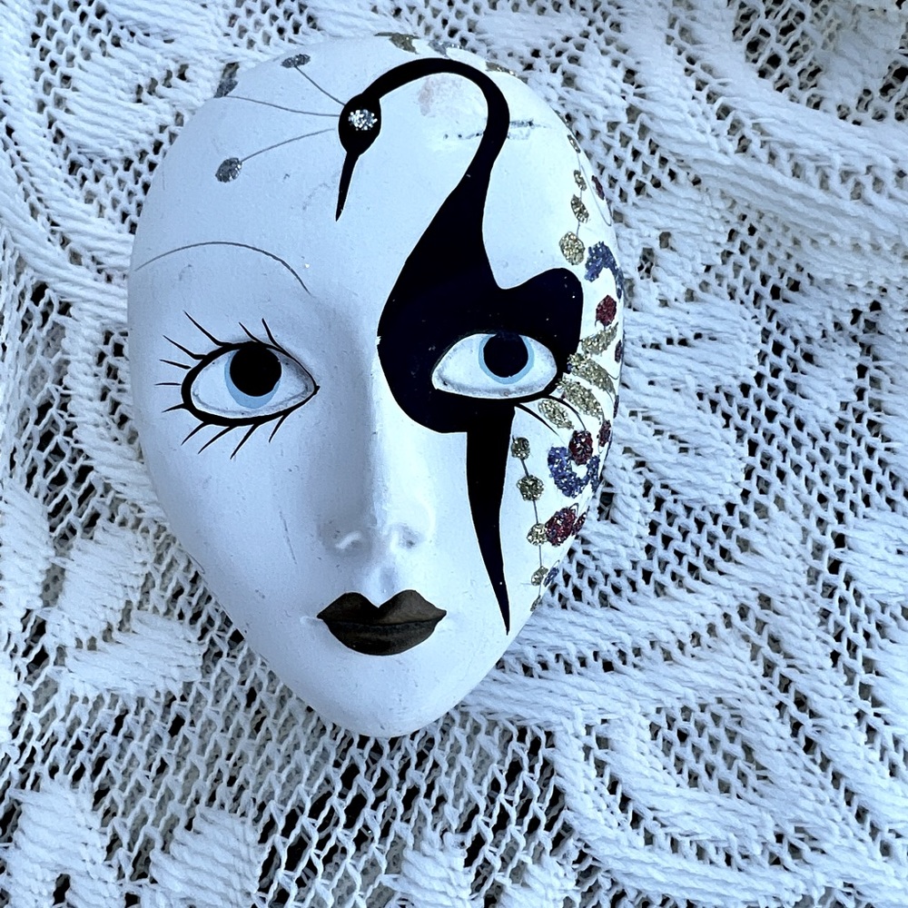Masquerade ceramic box